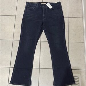 Levi’s 725 High Rise Women's Dark Blue Jeans 33 x 32